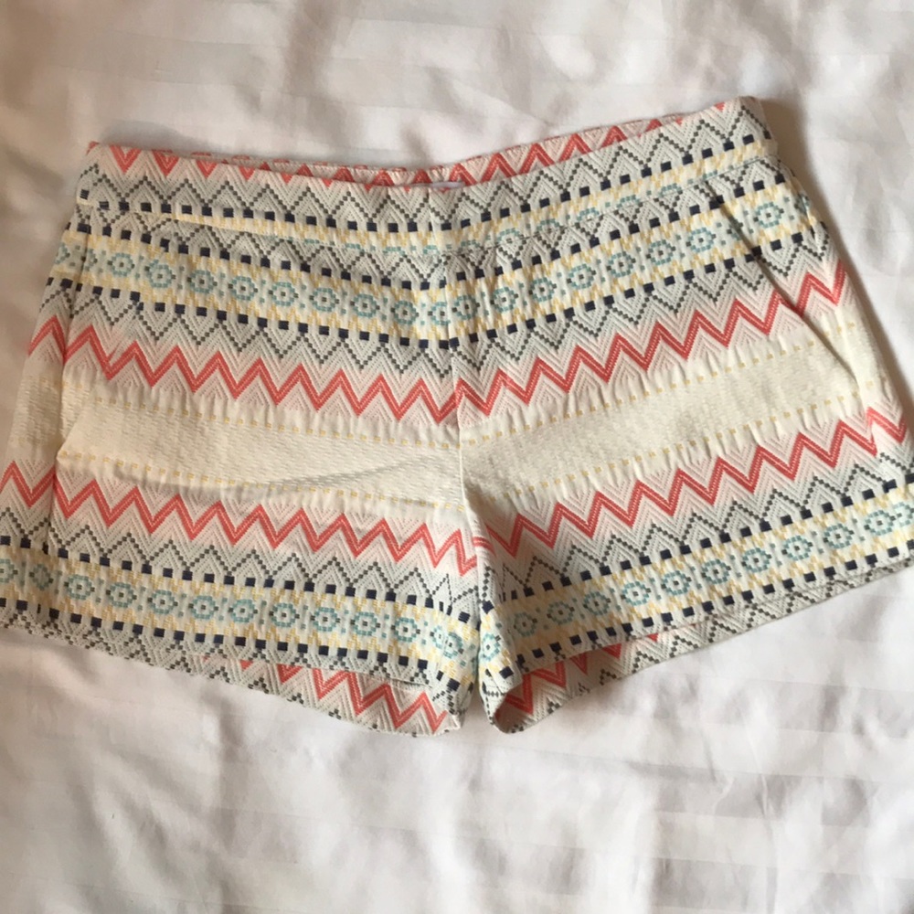 Parker Riley cream cotton textured zigzag design short shorts NWOT